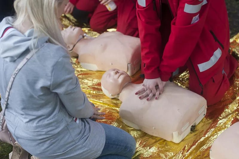 BLS pour le baby-sitting CRS